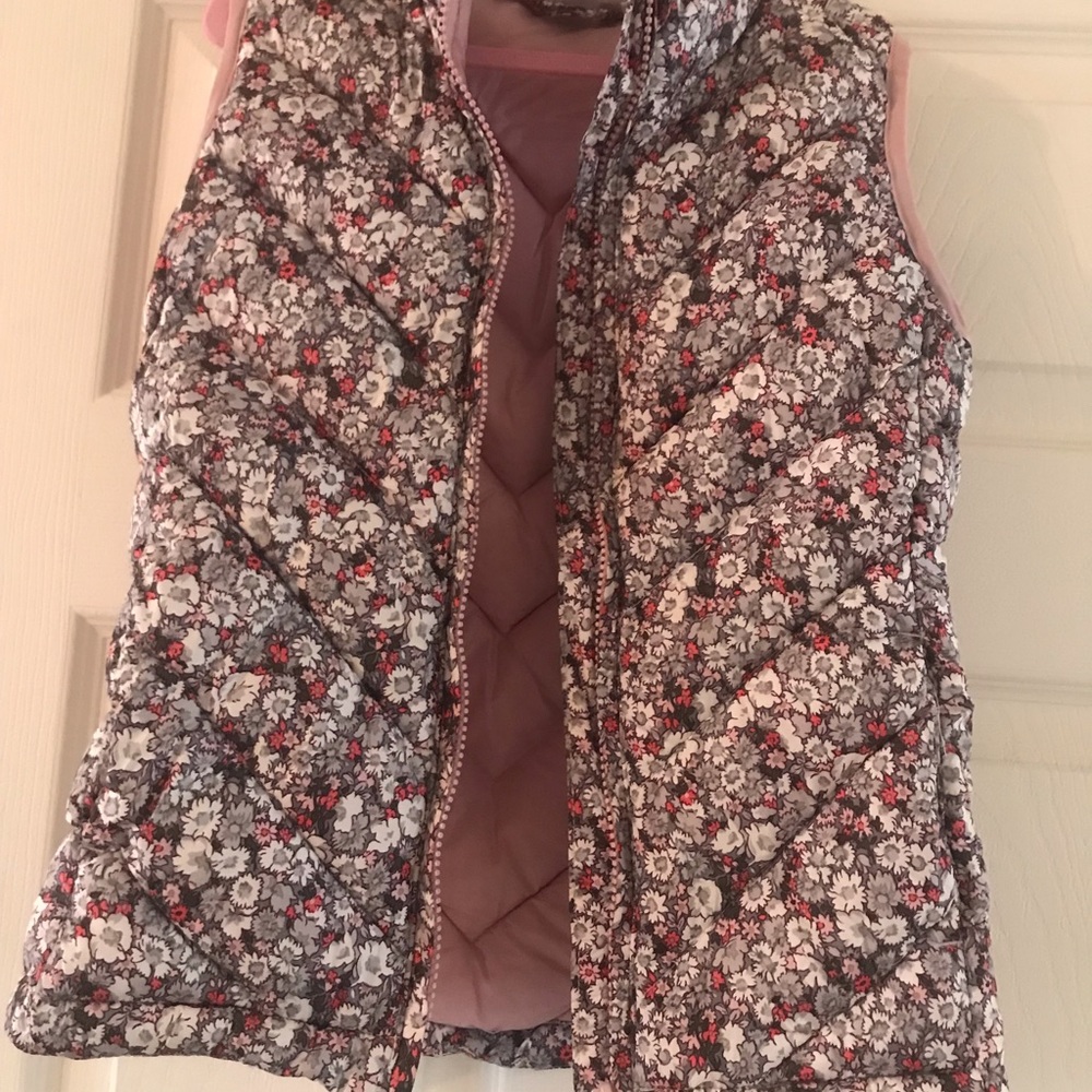 Gap Vest Gig Girl size M 7-8